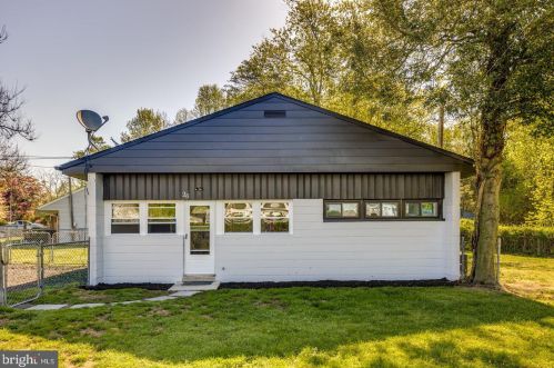 20 Crescent Dr, Browns Mills, NJ 08015-3141