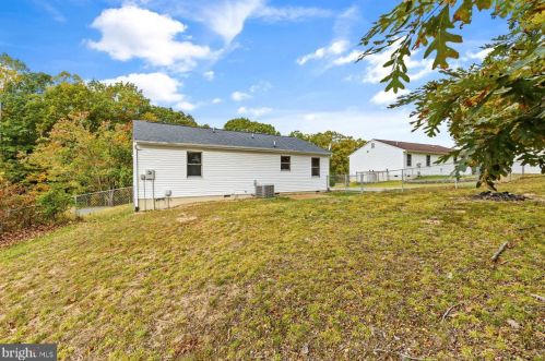 6311 Plantation Forest Dr, Spotsylvania VA  22553-7615 exterior