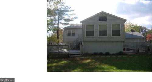 606 Worchester St, Herndon VA  20170-3139 exterior