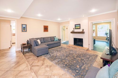 3975 Beechwood Pl, Riverside CA  92506-1160 exterior