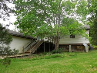251 Cove Rd, Stephen Creek, TX 77331-6414