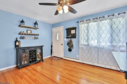 37 Crane Ave, Bloomingdale, NJ 07403-1501