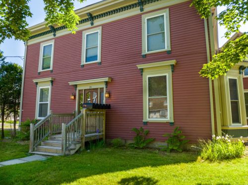 19 Cooper St, Machias, ME 04654-1192