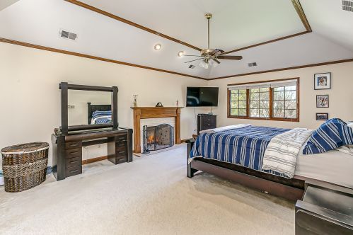 11617 Briarwood Ln, Willowbrook IL  60527-5173 exterior