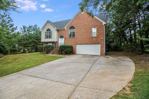 25 Lake Charles Xing, Porterdale, GA 30016-6202
