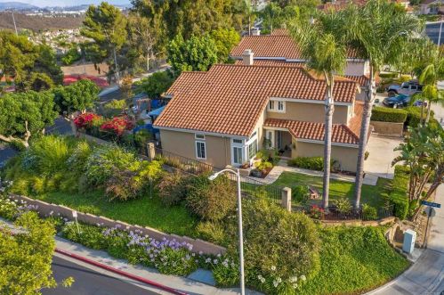 1802 Crystal Ridge Way, Vista, CA 92081-5458