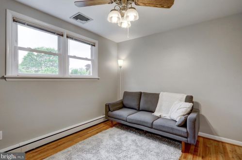 1651 Sunset Ave, Lancaster PA  17601-4355 exterior