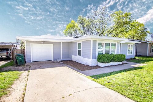 2504 Capri Dr, Fort Worth TX  76114-1725 exterior