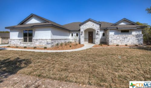 221 Toucan Dr, Spring Branch, TX 78070-5489