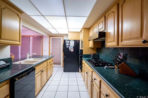 2908 Elmlawn Dr, Anaheim CA  92804-3915 exterior