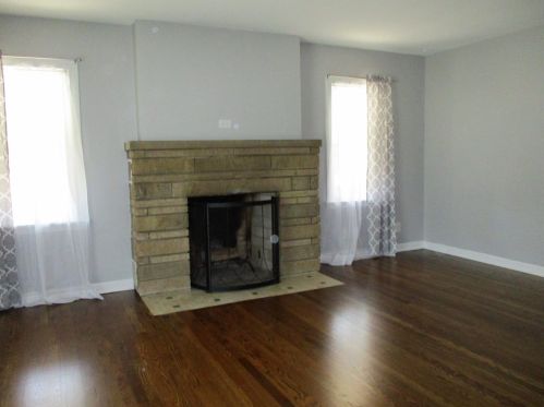 221 Sunnyside Ave, Hammond, IN 46321-1024