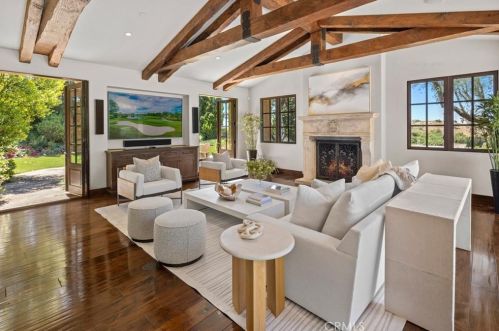 47 Echo Gln, Irvine CA  92603-0421 exterior