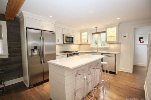 8 Morton St, Norwalk CT  06854-2638 exterior