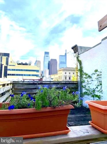 557 16 St, Philadelphia PA  19132-2310 exterior