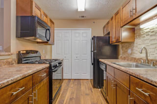 4911 Cobb Dr, Smyrna GA  30080-7155 exterior