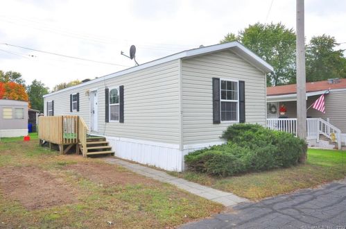32 Pine St, East Windsor, CT 06088-1201
