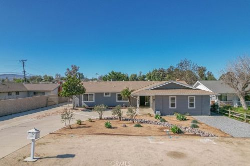 2424 Pinto Ln, Norco, CA 92860-2720