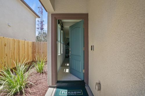 2821 Hawaiian Petrel Ave, Modesto, CA 95355-8522