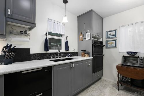 3011 Meadow Grove Dr, San Diego, CA 92110-4731