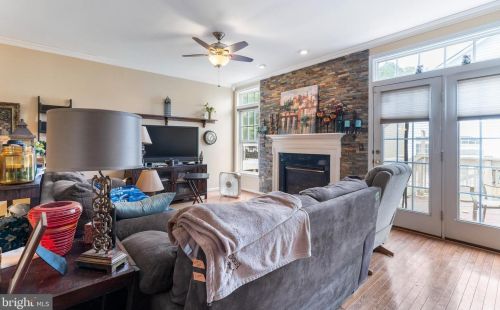 8541 Barrow Furnace Ln, Lorton, VA 22079-5004