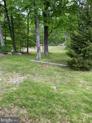 33 Blueberry Ln, Franklin WV  26807-8053 exterior