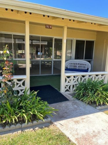 13700 El Dorado Dr, Seal Beach, CA 90740-3894