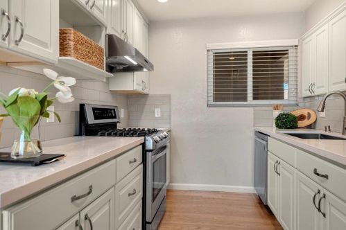 2554 Huron Dr, Concord CA  94519-2035 exterior