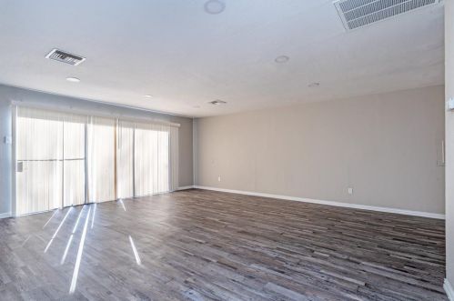 4009 Longstraw Dr, Fort Worth TX  76137-1618 exterior