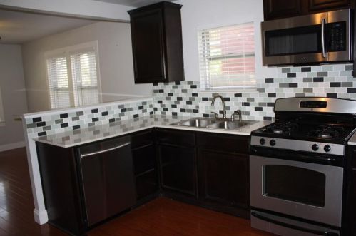 2602 Canterbury St, Austin TX  78702-5621 exterior