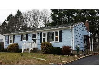 148 Zinnia Dr, Cranston, RI 02920-8020