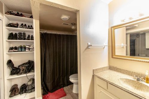 3701 Clubview Dr, Garland TX 75044-6158 exterior