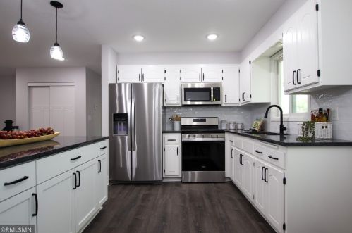 4353 Bear Path Trl, Saint Paul MN  55122-2218 exterior
