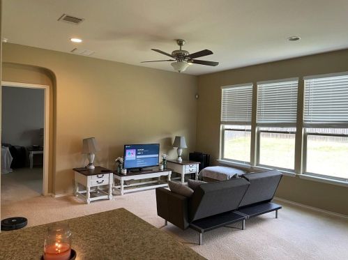 850 Apricot Dr, Uhland TX  78640-6414 exterior