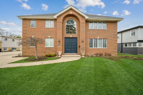 533 Lotus Ln, Glenview, IL 60025-4559