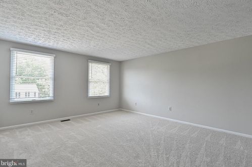 8407 Paige Glen Ave, Springfield VA  22152-3543 exterior