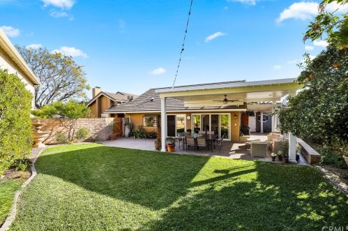 8 Campanero, Irvine CA  92620-1821 exterior