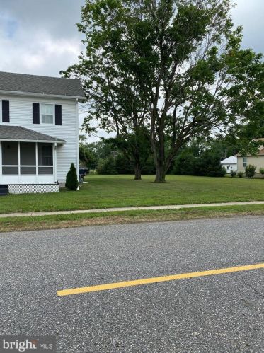 31 West Ave, Shiloh, NJ 08353-8802