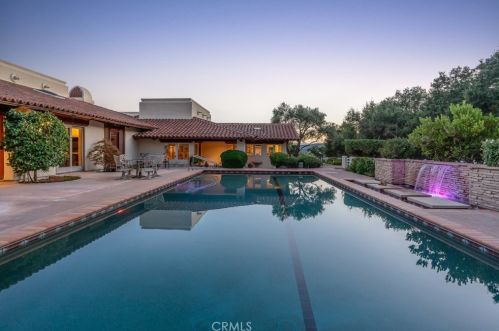 2550 Niderer Rd, Lake Nacimiento, CA 93446-8603