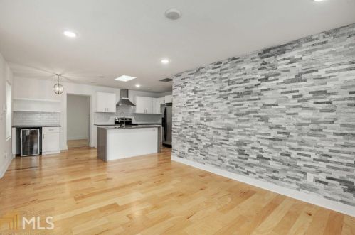 1816 Evans Dr, Atlanta GA  30310-4820 exterior