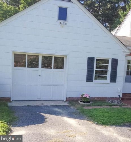 102 Gurney Dr, Fruitland MD  21826-1315 exterior