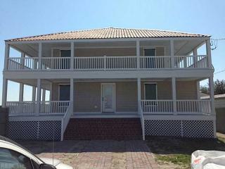 1027 Little Bay Ave, Norfolk VA  23503-1309 exterior