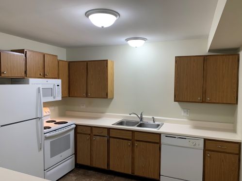 1002 Spruce St, Glendale Heights, IL 60139-3706
