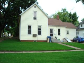 712 Stoughton St, Urbana IL  61801-3127 exterior