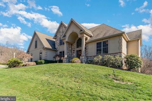 2401 Abbey Ln, Harrisburg, PA 17112-6043