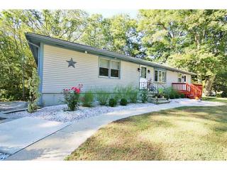29 Scenic View Dr, Providence, RI 02919-2968