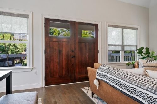 1721 Marietta Rd, Atlanta GA  30318-3668 exterior