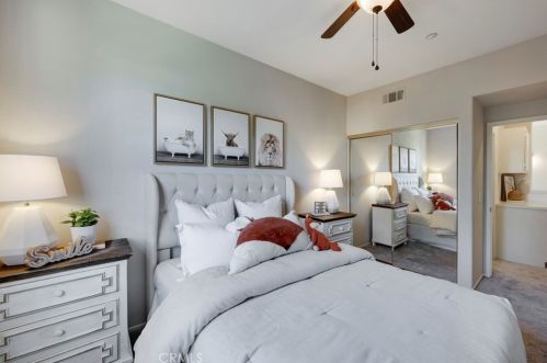 1804 Crescent Oak, Irvine CA  92618-4027 exterior