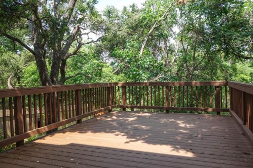 8409 Alvin High Ln, Austin TX  78729-3771 exterior