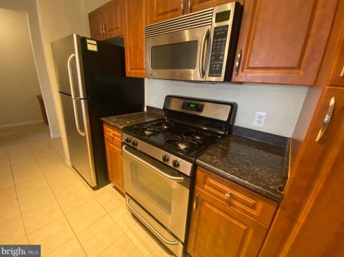 12901 Centre Park Cir, Herndon, VA 20171-5809