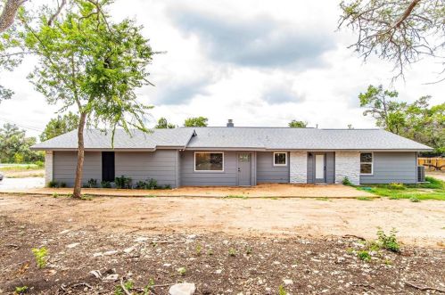 9600 Claxton Dr, Austin TX  78736-2901 exterior